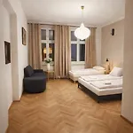 Urban Nest Radziwillowska 17 아파트